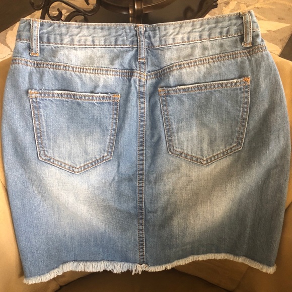 Fashion Nova Denim Skirt - Picture 4 of 5